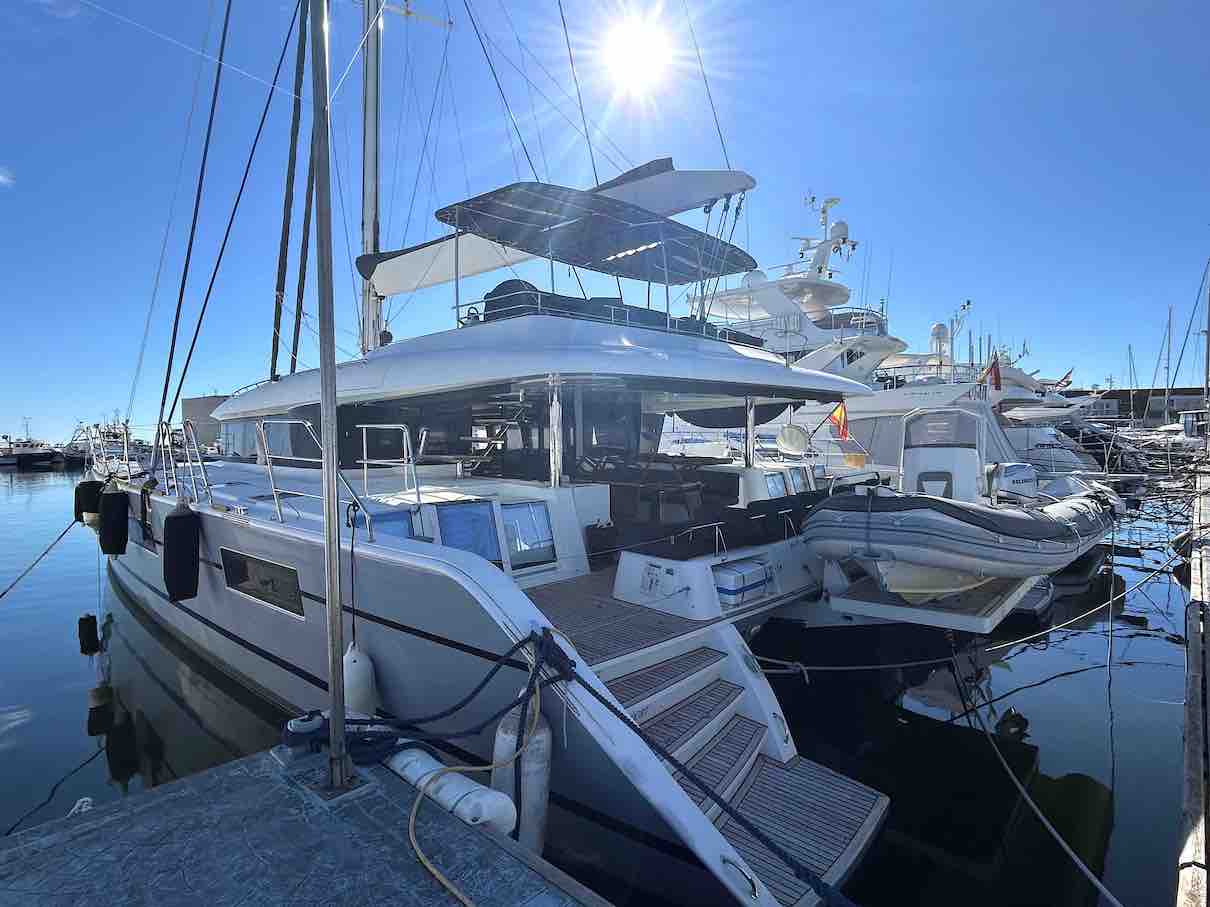 LAGOON 620 4
