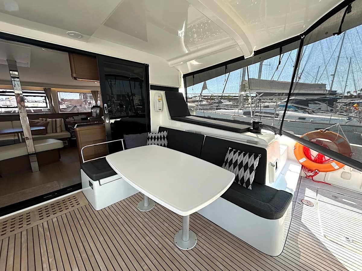 Lagoon 42 5