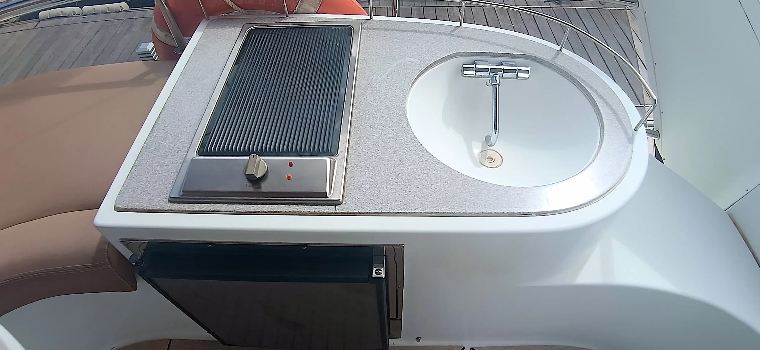 Galeon 440 Fly 15