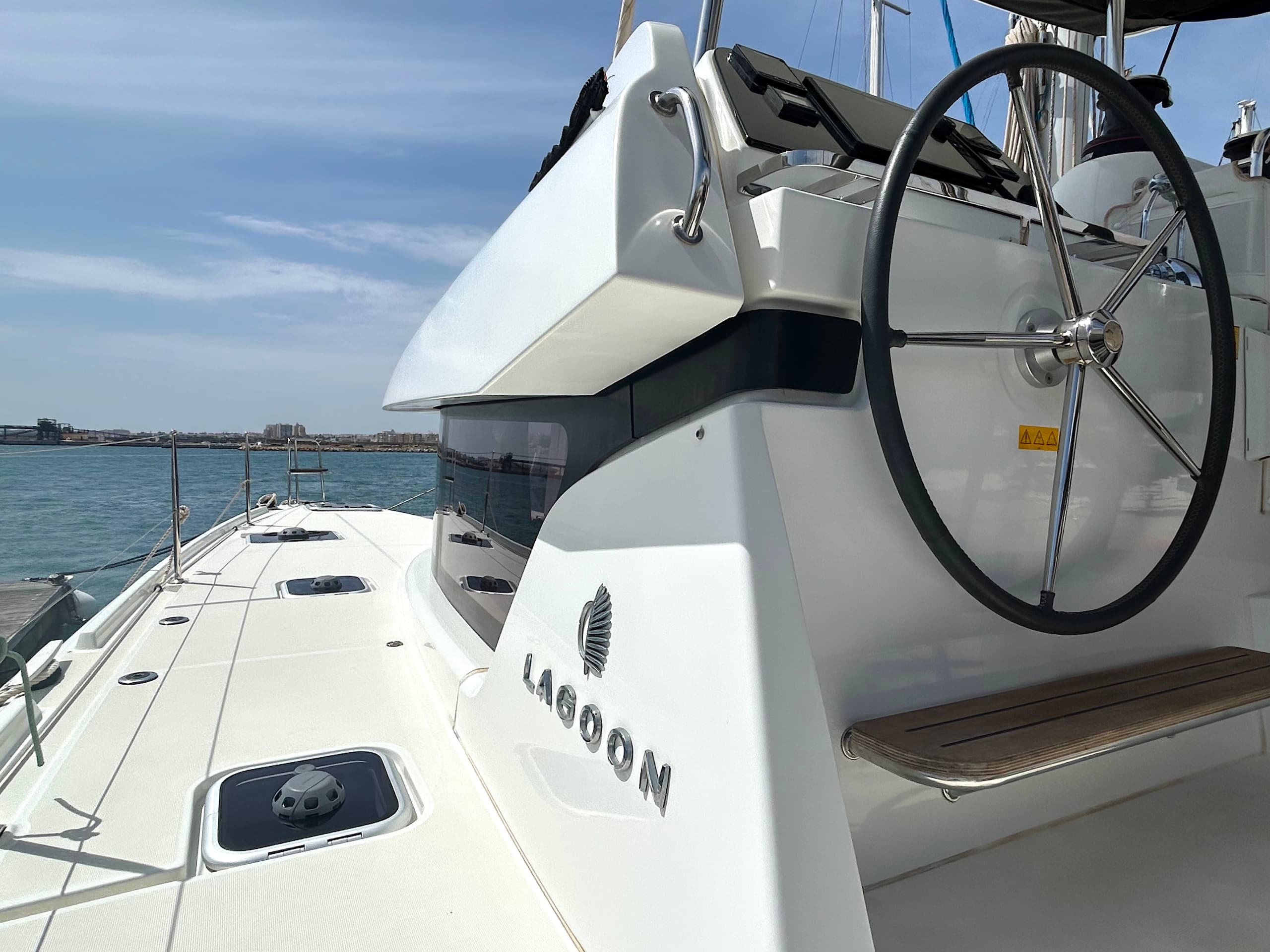 Lagoon 42